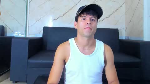 Aroon   online show from December 2025 08:58:01 PM