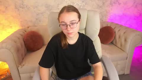 arrinawair online show from November 2025 08:35:01 AM