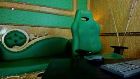    online show from January 2025 04:00:02 PM