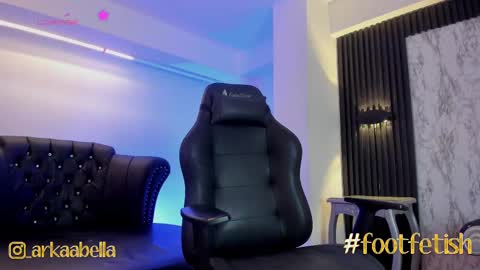    online show from March 2025 06:07:01 PM