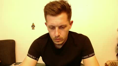 arromwilliam90 online show from February 2025 05:33:01 PM