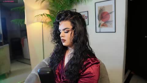 Chloe  online show from December 2024 10:49:02 PM