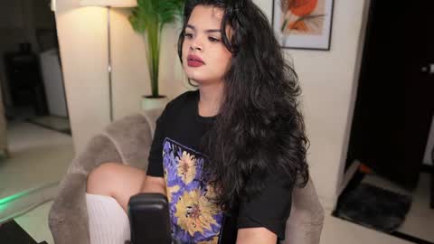 Chloe  online show from January 2025 01:21:02 AM