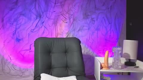   online show from October 2025 09:41:01 AM