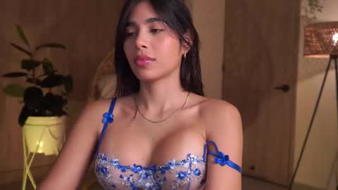 Amanda online show from November 2025 01:37:01 AM