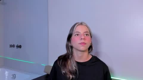 artemisablake online show from December 2024 09:05:01 PM