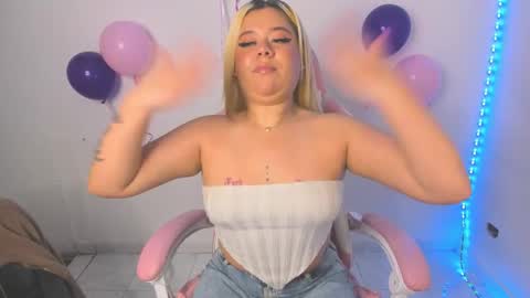 Val online show from November 2025 01:09:02 AM