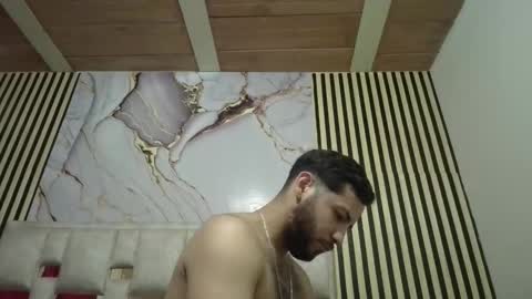 arthur1718 online show from February 2026 03:43:02 AM