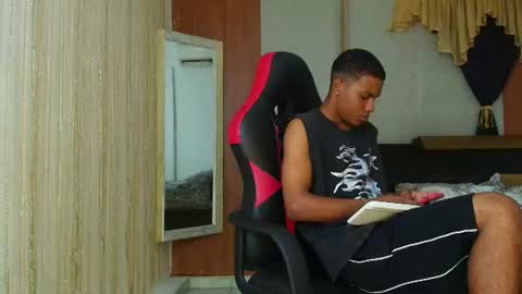 Snapshot of arthur_collins_ chatting on June 2026 10:23:02 PM ARTHUR online show from June 2026 10:23:02 PM