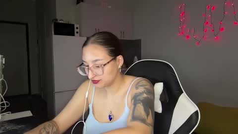 Snapshot of arthurmomaya chatting on February 2026 06:05:01 PM Mia online show from February 2026 06:05:01 PM