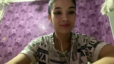 Amina online show from December 2025 07:00:01 PM