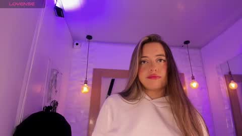 Ary Cooper online show from March 2025 12:57:02 PM