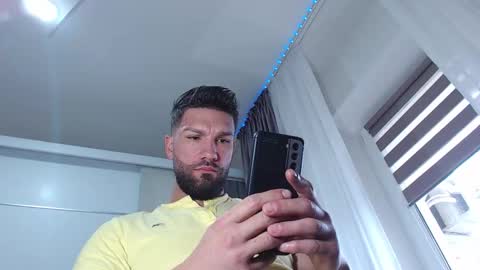 AryanAian1 online show from November 2025 10:25:02 AM