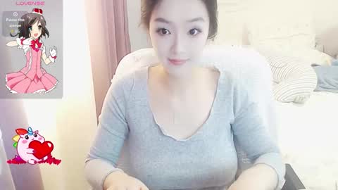 Lily online show from October 2025 04:53:01 AM