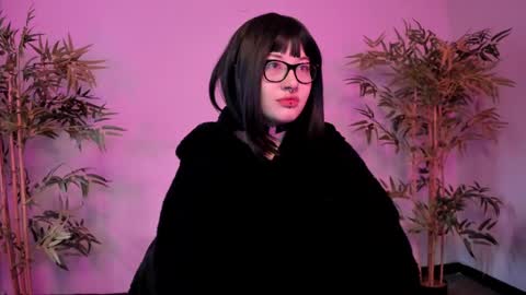 Asami  online show from September 2025 01:27:01 PM