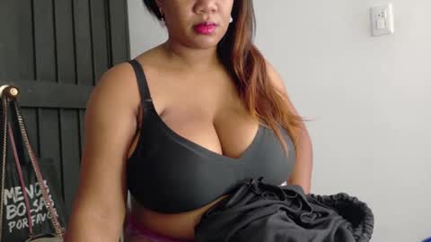 ashanty_1012 online show from October 2025 04:09:02 PM