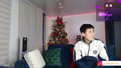 Ashley And Ryan  online show from November 2025 10:43:01 PM