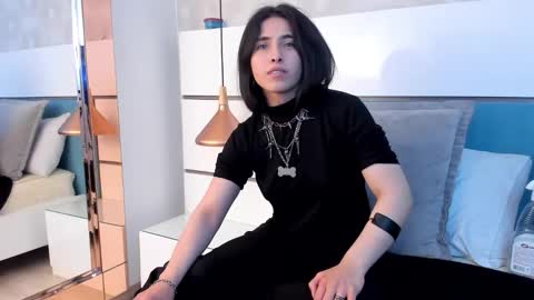 Ashkoreh online show from November 2025 06:32:01 PM