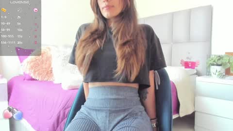 Carolina  online show from January 2025 02:58:01 PM