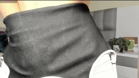 Carolina  online show from March 2025 02:09:01 AM