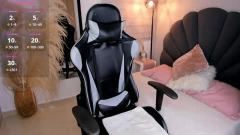 A S H L E Y online show from January 2025 11:56:01 PM