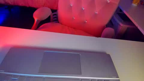 Ashley online show from November 2025 12:43:02 AM