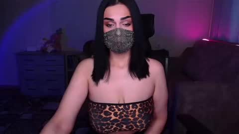 Snapshot of ashley__cooper__ chatting on January 2025 03:26:02 AM   Yasmina   online show from January 2025 03:26:02 AM