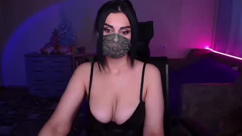 Snapshot of ashley__cooper__ chatting on January 2025 06:20:02 AM   Yasmina   online show from January 2025 06:20:02 AM