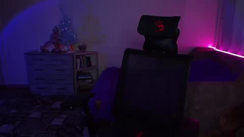 Snapshot of ashley__cooper__ chatting on January 2025 06:49:02 AM   Yasmina   online show from January 2025 06:49:02 AM