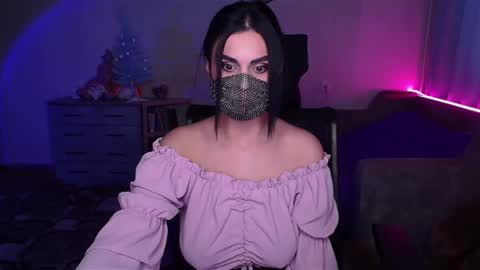 Snapshot of ashley__cooper__ chatting on January 2025 06:35:02 AM   Yasmina   online show from January 2025 06:35:02 AM