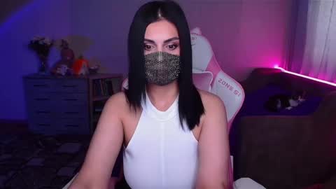 Snapshot of ashley__cooper__ chatting on February 2025 04:31:01 AM   Yasmina   online show from February 2025 04:31:01 AM