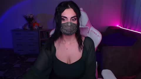 Snapshot of ashley__cooper__ chatting on February 2025 07:32:02 AM   Yasmina   online show from February 2025 07:32:02 AM