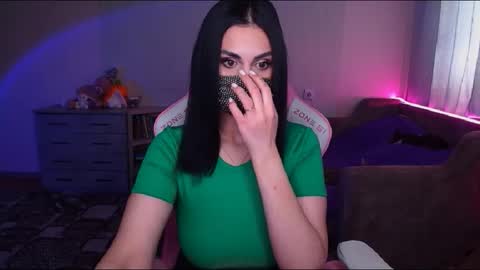 Snapshot of ashley__cooper__ chatting on February 2025 03:55:02 AM   Yasmina   online show from February 2025 03:55:02 AM