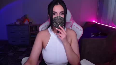 Snapshot of ashley__cooper__ chatting on February 2025 05:08:01 AM   Yasmina   online show from February 2025 05:08:01 AM