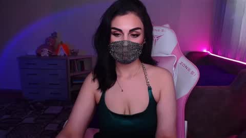 Snapshot of ashley__cooper__ chatting on March 2025 03:06:01 AM   Yasmina   online show from March 2025 03:06:01 AM