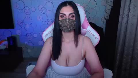 Snapshot of ashley__cooper__ chatting on September 2025 04:15:01 AM   Yasmina   online show from September 2025 04:15:01 AM