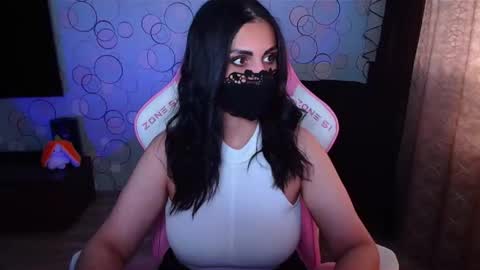 Snapshot of ashley__cooper__ chatting on October 2025 04:55:01 AM   Yasmina   online show from October 2025 04:55:01 AM