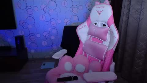 Snapshot of ashley__cooper__ chatting on October 2025 02:35:01 AM   Yasmina   online show from October 2025 02:35:01 AM