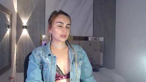 ashley__tylor online show from January 2026 07:03:01 AM