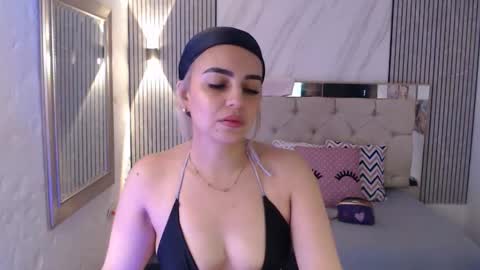 ashley__tylor online show from February 2026 09:46:02 PM