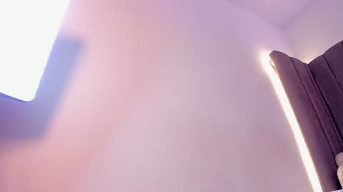 ashley_beaomunt online show from June 2026 12:42:01 PM