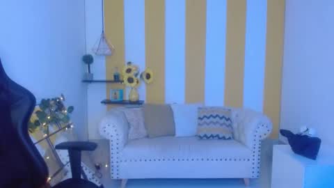 Snapshot of ashley_tattoo chatting on March 2025 10:43:01 PM ashley online show from March 2025 10:43:01 PM