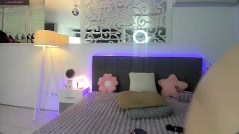 AshleyJonse online show from November 2025 06:02:02 AM