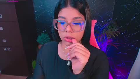 Ashleyy18   online show from September 2025 11:09:02 PM