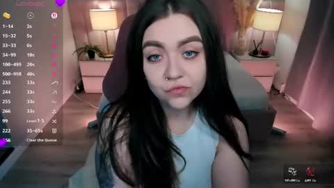 Snapshot of ashton_heidi chatting on June 2026 11:14:02 PM Your girlfriend online show from June 2026 11:14:02 PM