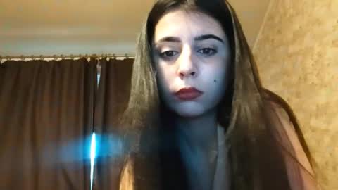 Lina online show from October 2025 12:11:01 PM