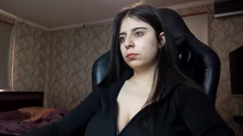 Lina online show from February 2026 12:37:02 AM