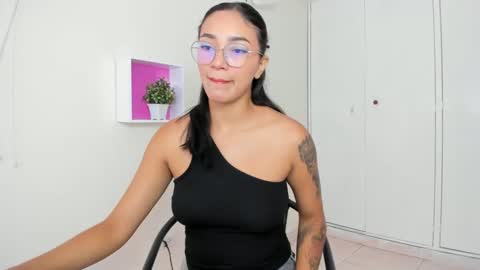 Camila online show from December 2024 01:20:02 PM