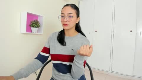 Camila online show from December 2024 01:55:01 PM