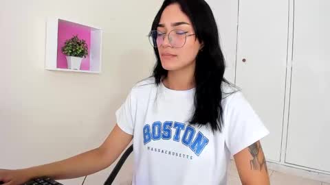 Camila online show from January 2025 01:49:02 PM